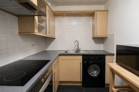 1 bedroom apartment for sale, Hurworth Avenue, Slough SL3