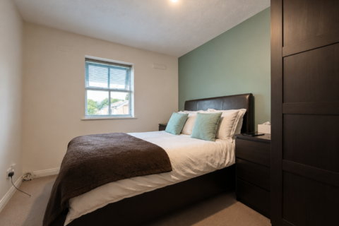 1 bedroom apartment for sale, Hurworth Avenue, Slough SL3