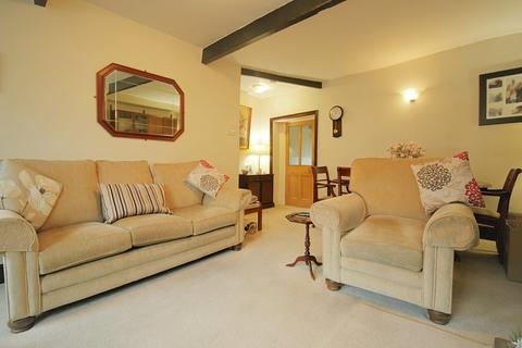 2 bedroom terraced house for sale, Old Road, Horton Bank Top, Bradford, BD7