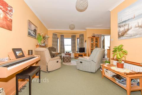 2 bedroom ground floor flat for sale, Moyle Court, Hythe CT21