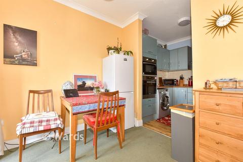 2 bedroom ground floor flat for sale, Moyle Court, Hythe CT21