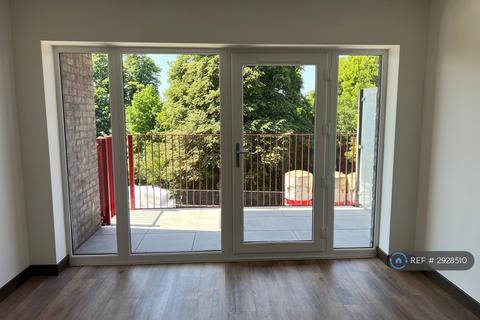 2 bedroom flat to rent, Claribel Court, Maidstone, ME14