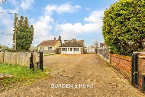 5 bedroom detached house for sale, Bournebridge Lane, Stapleford Abbotts, RM4