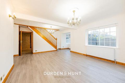 5 bedroom detached house for sale, Bournebridge Lane, Stapleford Abbotts, RM4