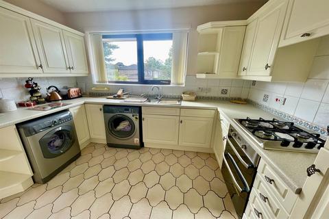 2 bedroom apartment for sale, Manor Park South, Knutsford, WA16