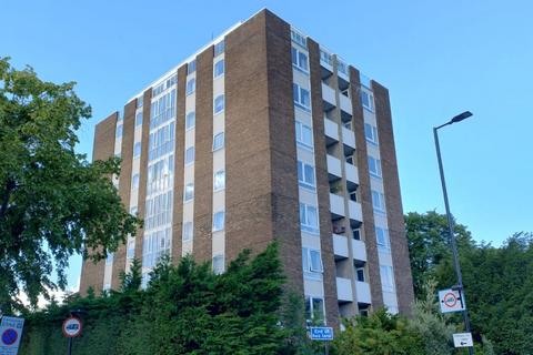 5 Greenlaw Court, Mount Park Road, Ealing, London, W5 2RX