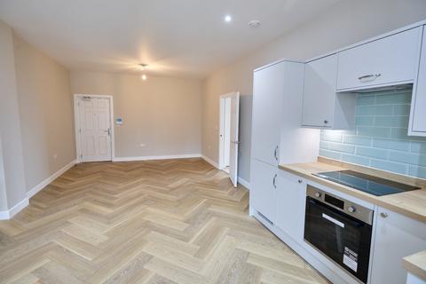 1 bedroom flat to rent, Fleet Road, Hampshire GU51