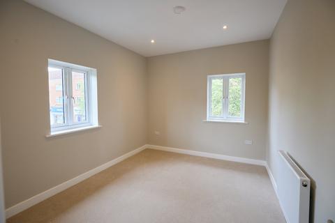 1 bedroom flat to rent, Fleet Road, Hampshire GU51