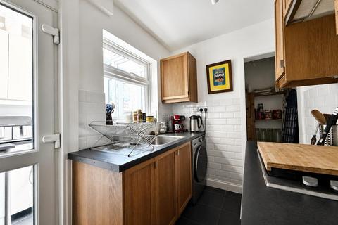 2 bedroom semi-detached house for sale, Clifton Road, Aylestone LE2