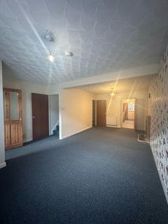 3 bedroom terraced house to rent, Castle Street, Abertillery NP13