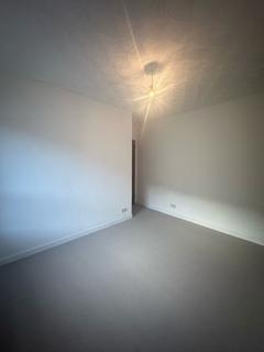 3 bedroom terraced house to rent, Castle Street, Abertillery NP13