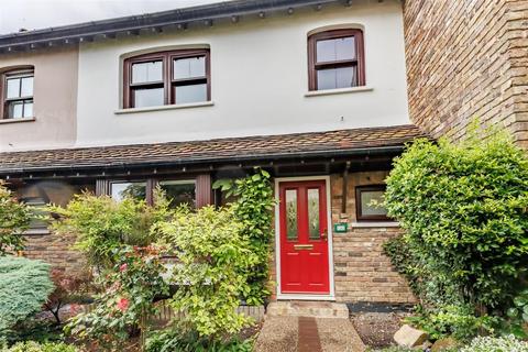 3 bedroom terraced house for sale, The Magpies, Epping Green, Epping