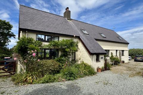 4 bedroom detached house for sale, Nr Eglwys Santes Gwenfaen, Rhoscolyn, Anglesey, LL65