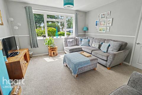 2 bedroom semi-detached house for sale, Scampton Avenue, Lincoln