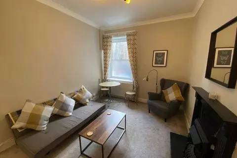 1 bedroom flat to rent - View 2