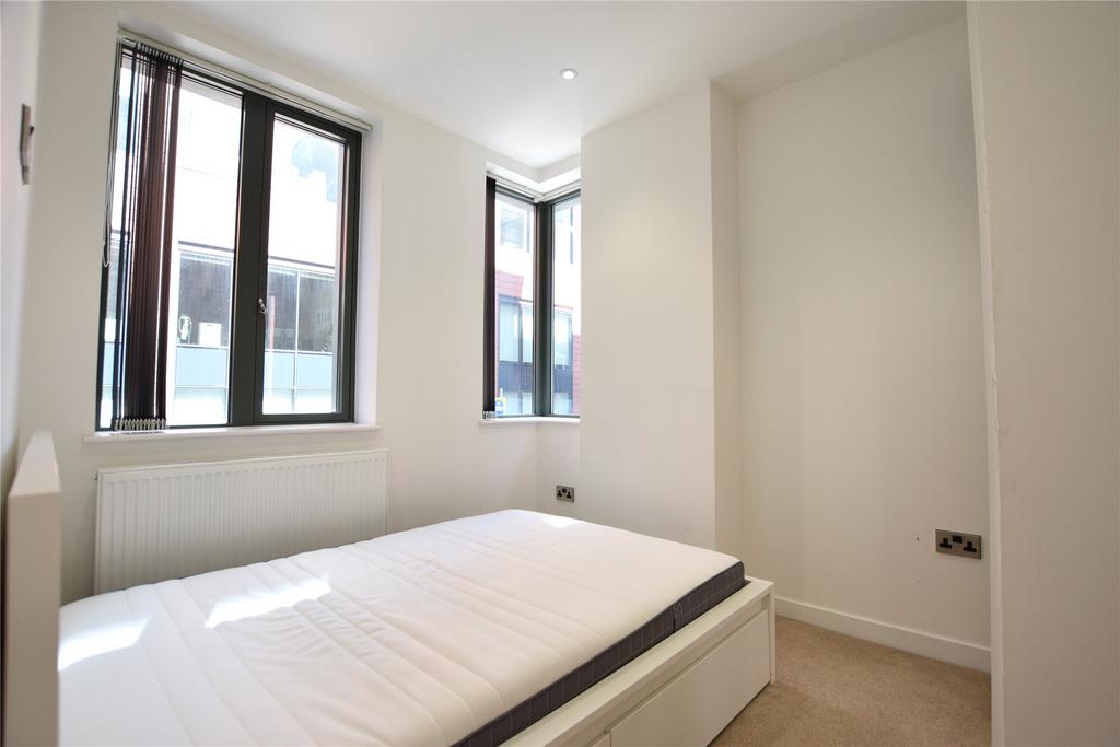 Apartment in Reading, Coley - View 3
