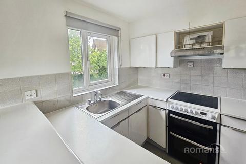 1 bedroom flat to rent, Littlebrook Avenue, Slough, SL2