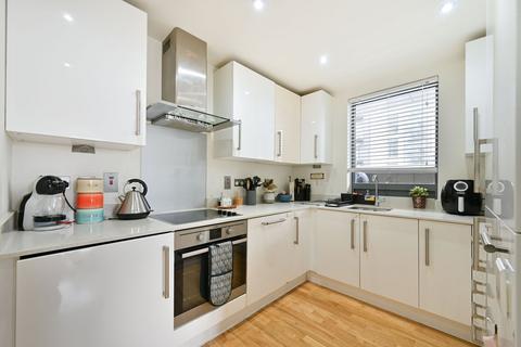 2 bedroom flat for sale, High Road, Wembley, HA9
