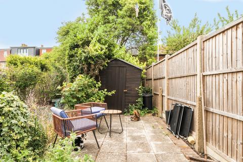 2 bedroom maisonette for sale, Lawrence Road, Ealing