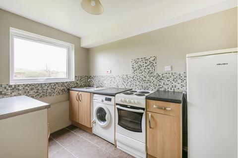 1 bedroom flat to rent, Gurney Close, Barking, IG11
