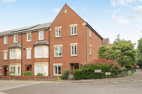 4 bedroom terraced house for sale, Gras Lawn, Exeter