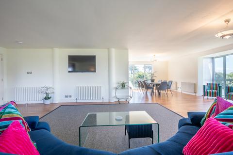 3 bedroom apartment for sale, Haven Road, Canford Cliffs, Poole, Dorset, BH13