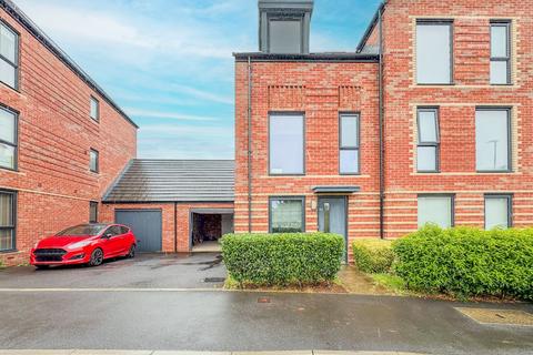 3 bedroom semi-detached house for sale, Manning Road, Bristol BS4