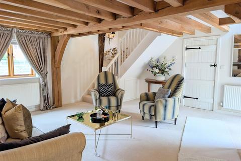 2 bedroom barn conversion for sale, Cruck Barn, Carver Street, Pontesbury, Shrewsbury, SY5 0SB