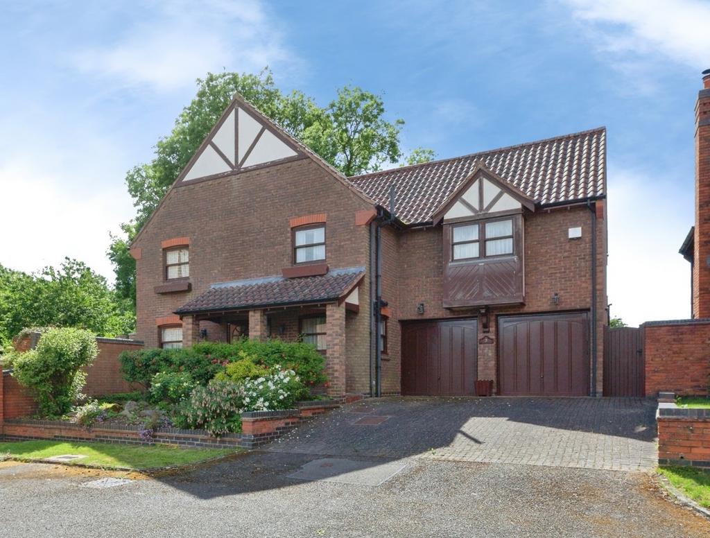 4 bedroom detached house for sale