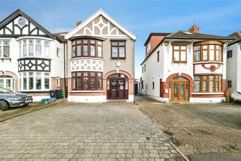 5 bedroom semi-detached house for sale, Longwood Gardens, Ilford, IG5
