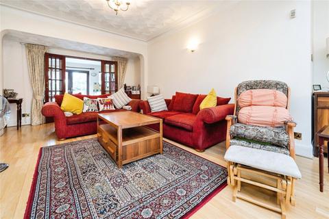 5 bedroom semi-detached house for sale, Longwood Gardens, Ilford, IG5