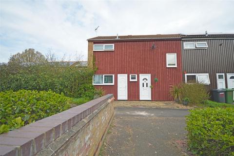 3 bedroom end of terrace house to rent, Saltmarsh, Peterborough PE2
