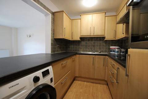 2 bedroom flat to rent, Milton Gardens, Wokingham, RG40