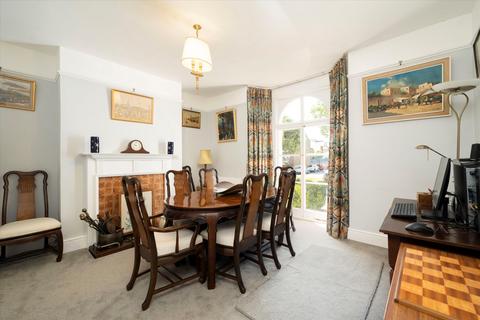 4 bedroom semi-detached house for sale, Park Hall Road, London SE21