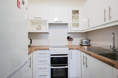1 bedroom flat for sale, Wentworth Drive, Broadstone BH18