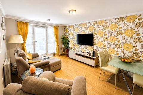 3 bedroom apartment for sale, Ovaltine Drive, Kings Langley WD4