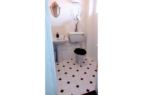1 bedroom ground floor flat for sale, Hookes Way, Newport, PO30