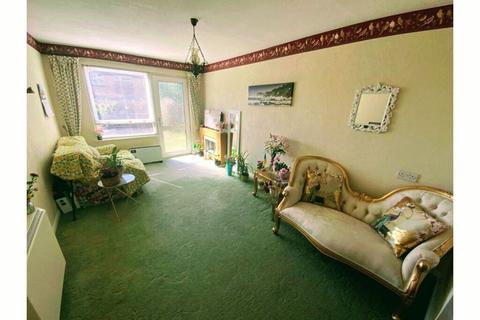 1 bedroom ground floor flat for sale, Hookes Way, Newport, PO30