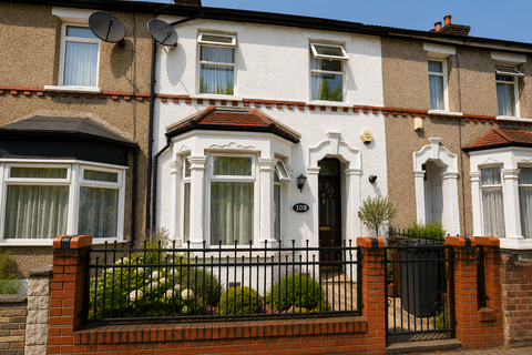 2 bedroom terraced house for sale, Suffolk Road, Barking IG11