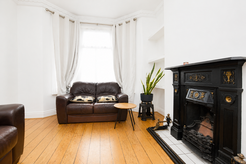 2 bedroom terraced house for sale, Suffolk Road, Barking IG11