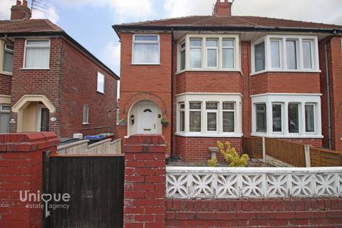 Semi-detached house - Carcroft Avenue, Bispham, Blackpool, FY2
