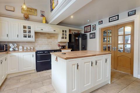 3 bedroom semi-detached house for sale, Wells Grove, South Shields