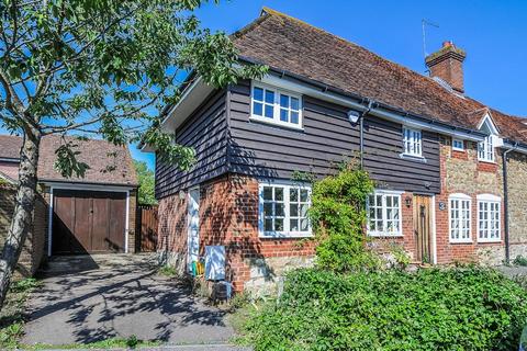 3 bedroom cottage to rent, Old Barn Close Kemsing TN15