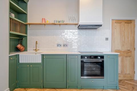 2 bedroom apartment for sale, Chadwick Road, London