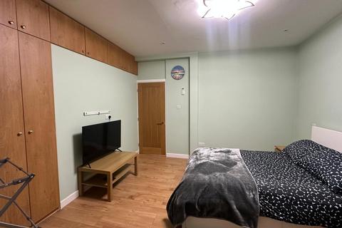1 bedroom flat for sale, Coldharbour Lane, London SE5