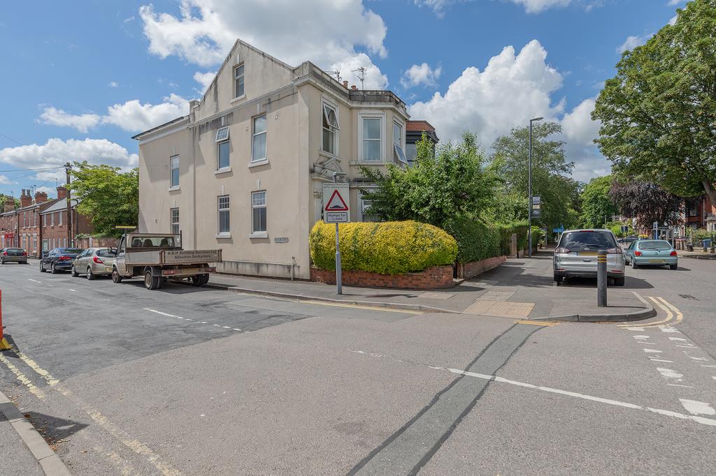 7 bedroom house of multiple occupation for sale