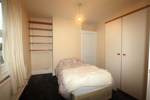 3 bedroom end of terrace house for sale, Church Path, Mitcham
