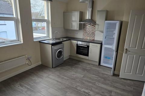 1 bedroom flat to rent, 77 Upton Road, Torquay TQ1