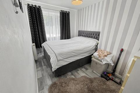 2 bedroom flat for sale, Bury New Road, Moor End Court Bury New Road, M7