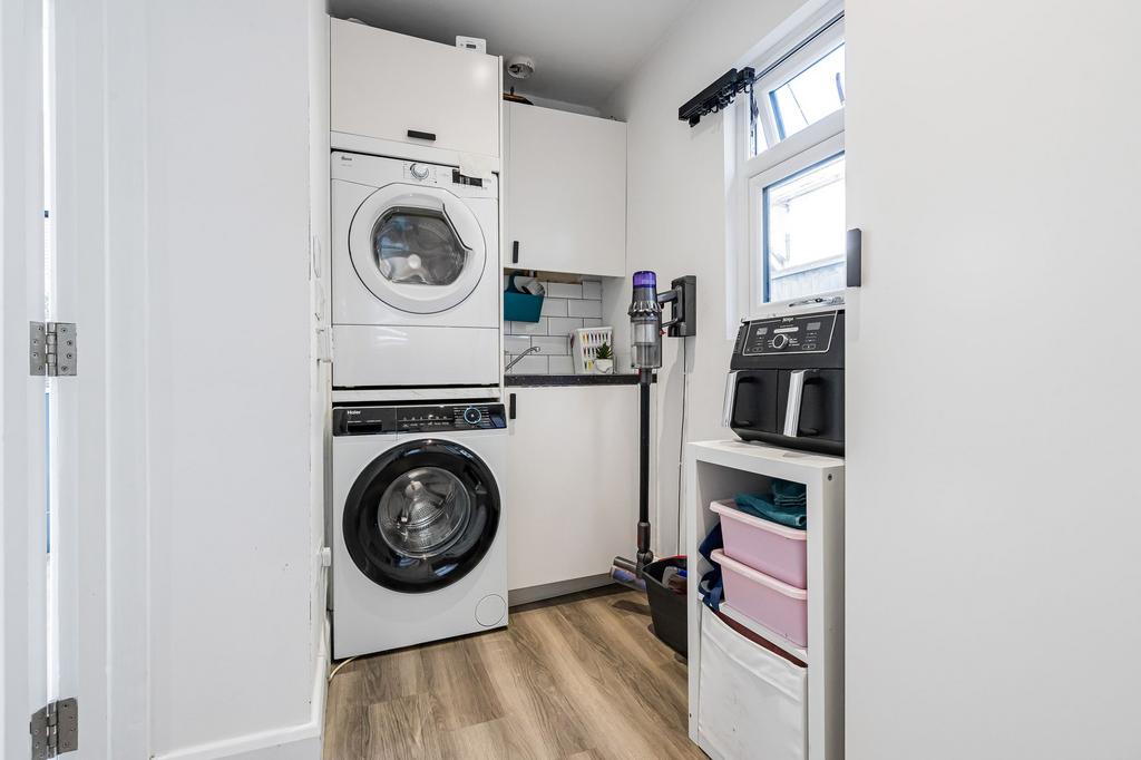 Utility room, utility